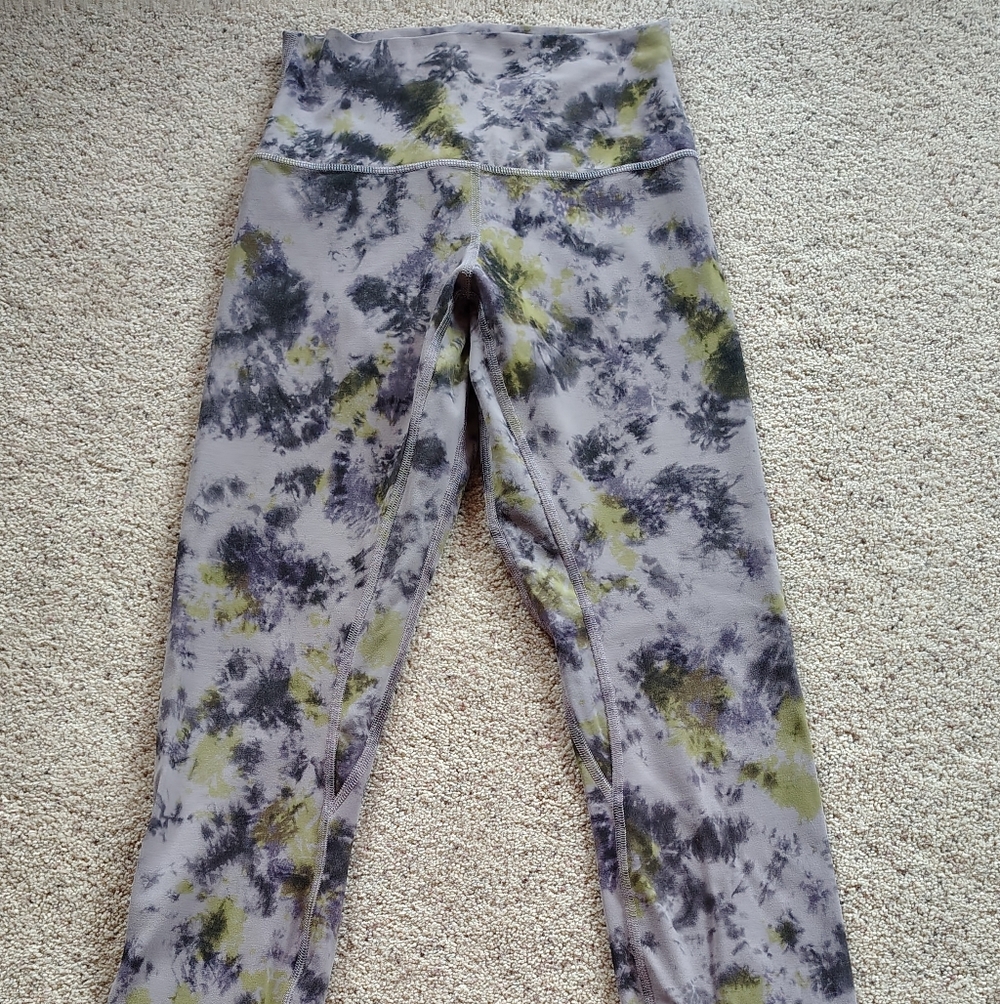 Lululemon Tie-Dye High-Waist Leggings in Gray Black and Olive Size 4